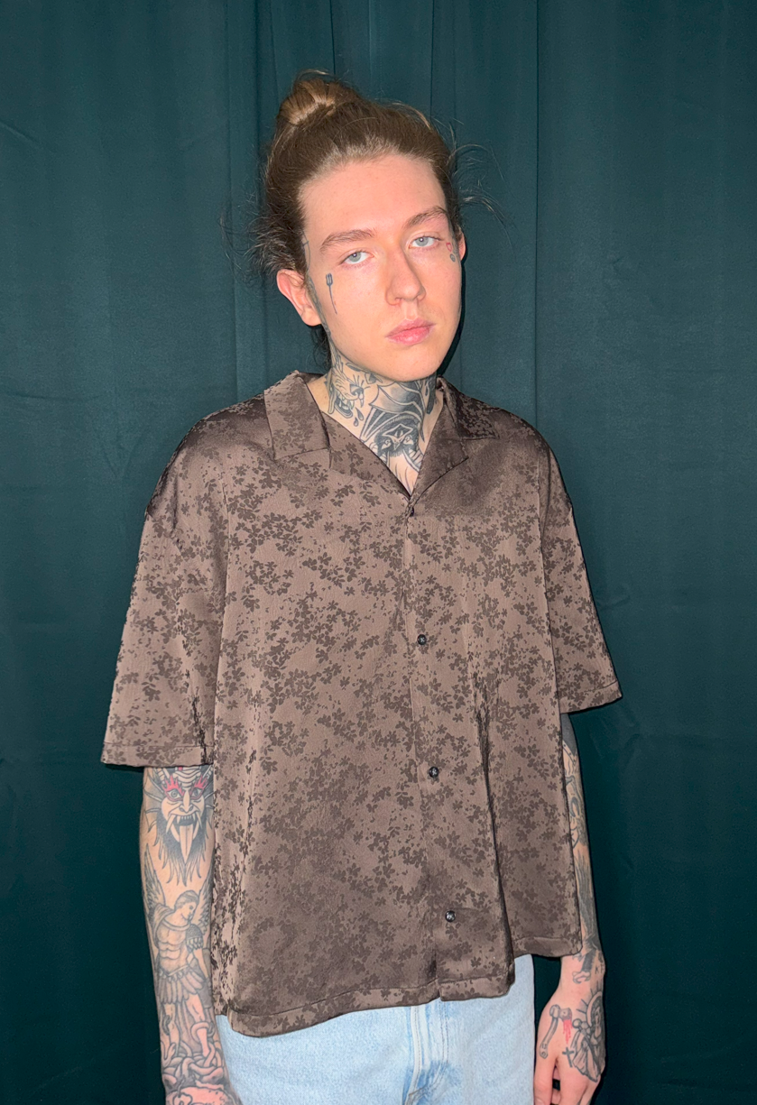 SILKY BROWN SHORT SLEEVE