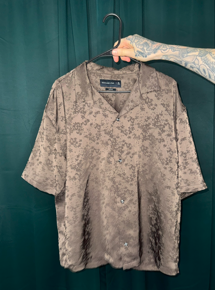 SILKY BROWN SHORT SLEEVE